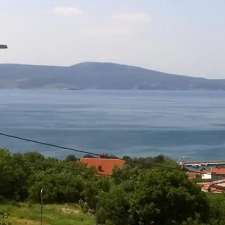 Aparthaus Mit Swimmingpool Und Wunderschoenen Panoramablick Novi Vinodolski