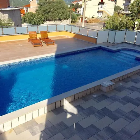 Aparthaus Mit Swimmingpool Und Wunderschoenen Panoramablick *